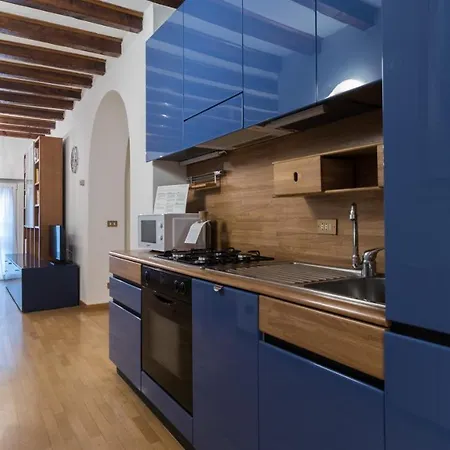 Italianway - Tadino 13 Apartment Milan
